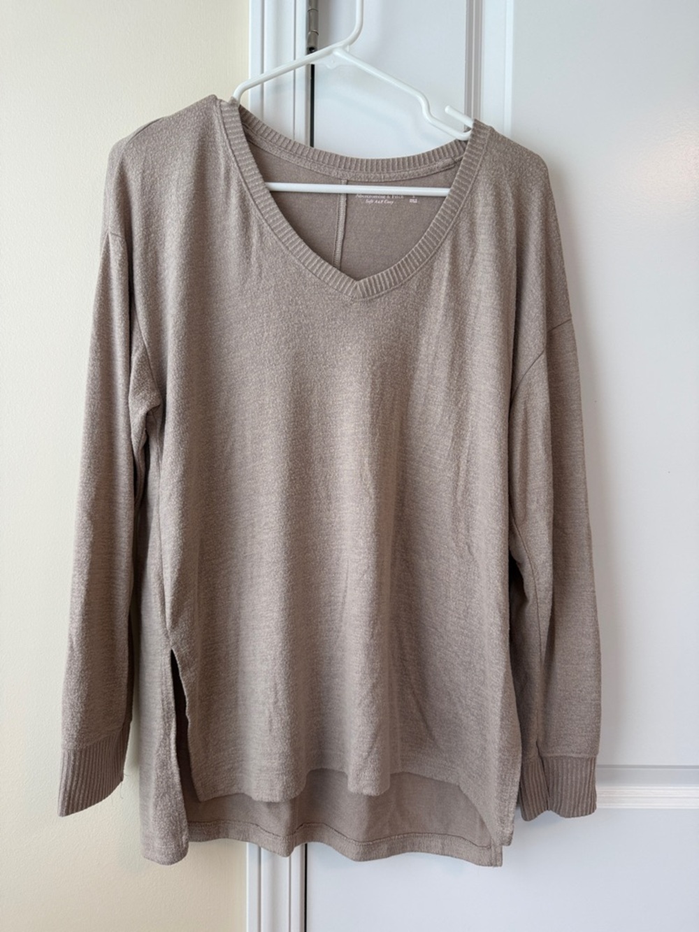 Abercrombie & Fitch Neutral Taupe V-Neck Long Sleeve Sweater